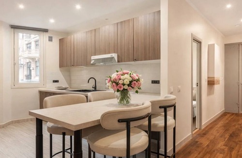 Jardin des plantes Apartment | 1525 Clef