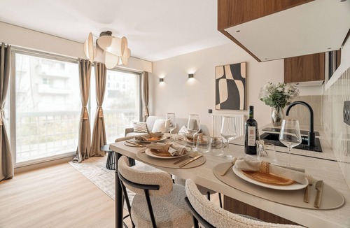 Necker Apartment | 1527 Bargue