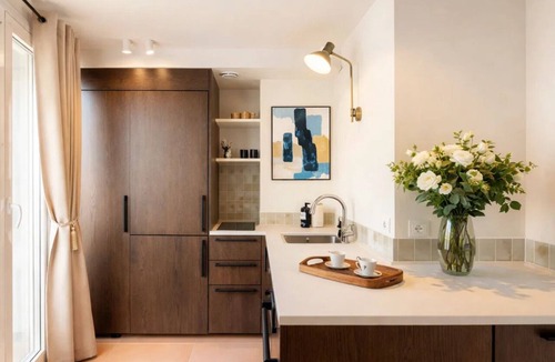 Necker Apartment | 1530 Roux