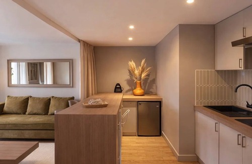 Val-de-Grace Apartment | 1532 Mouffetard