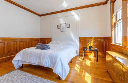 Oak Square House | 154 Quite & Bright & Spacious Apt in Brighton