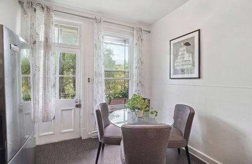 De Lorimier Apartment | #155 Traditional and Cozy 2 Bedrooms in Plateau Mont-Royal