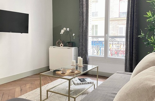 Epinettes Apartment | 1590 Legendre