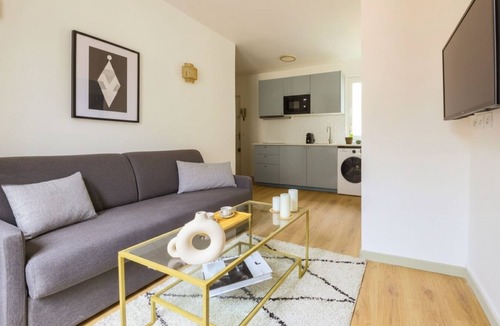 Batignolles Apartment | 1592 Félicité