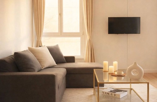 Pere Lachaise Apartment | 1593 Charonne
