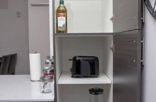 Indianapolis Apartment | 15min→Downtown|Balcony|Full Kitchen|1000Mbps