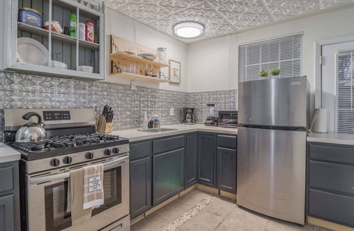 San Antonio House | 15mins to Downtown San Antonio! Jupe, There it is!