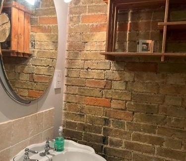 Cambridge House | 15th Century Thatched Cottage