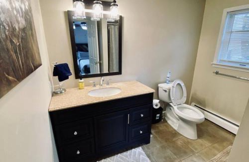 Southington House | 16 A COZY GETAWAY 4BED 3BATH HOME W FIRE PIT