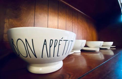 Southington House | 16 A COZY GETAWAY 4BED 3BATH HOME W FIRE PIT