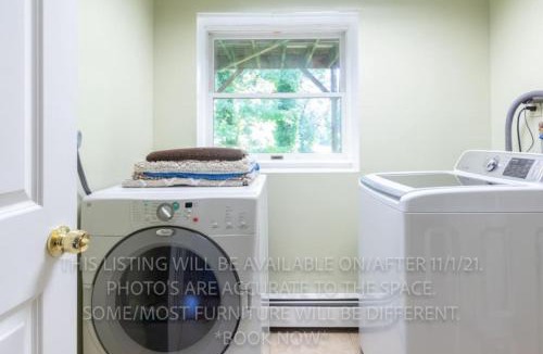 Southington House | 16 A COZY GETAWAY 4BED 3BATH HOME W FIRE PIT