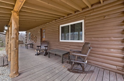 Doe Run Cabin | 16 Acres of beauty and relaxation