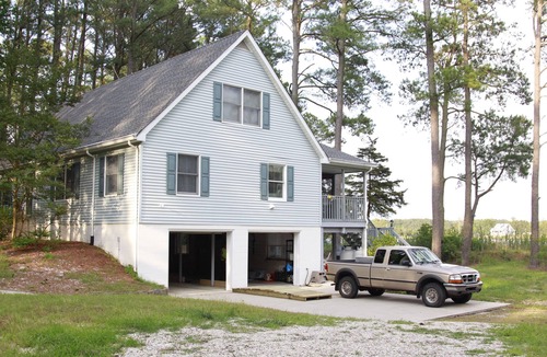 Onancock House | 16 Acres Waterfront Retreat on Deep Creek