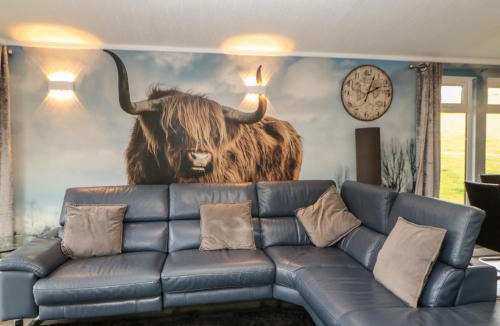 Tunstall House | 16 Badgers Retreat