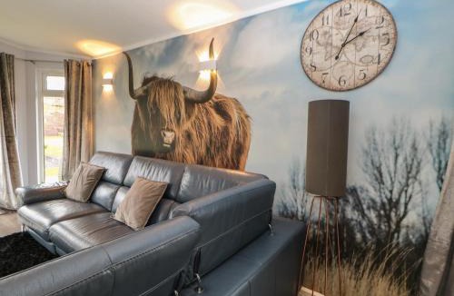 Tunstall House | 16 Badgers Retreat