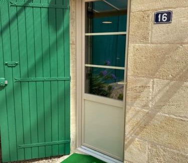 Coutras House | 16 CHEMIN DE BOISBELET