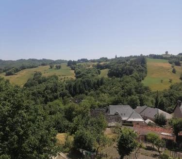 Senergues Hostel | 16 Chemin De Compostelle