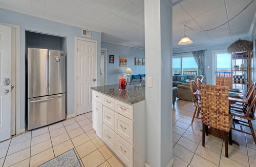 Port Aransas House | 16 Condos, Sleeps 108 w/Pools, Beach Access & Boardwalk | Island Retreat