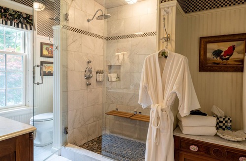 Trumansburg Hotel | 16 Elm Heritage Hotel