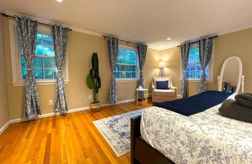 The Lanes House | #16 Extra Large Room with Private Bathroom