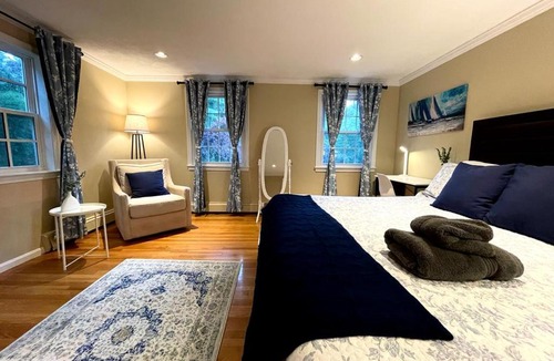 The Lanes House | #16 Extra Large Room with Private Bathroom