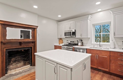 Palmyra Apartment | 16 Guests- 7 Mins Hill Cumorah/En Suite Bathrooms