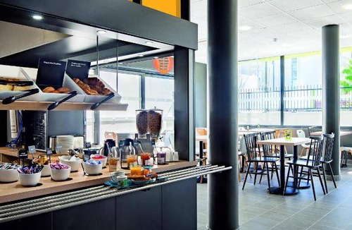Bobigny Hotel | 16 m² Hotel ∙ 10 guests