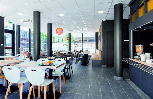 Bobigny Hotel | 16 m² Hotel ∙ 10 guests