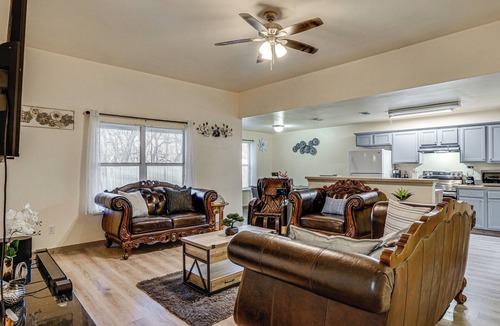 Dallas House | 16 Mi to Dallas Stadium! Home w/Easy City Access