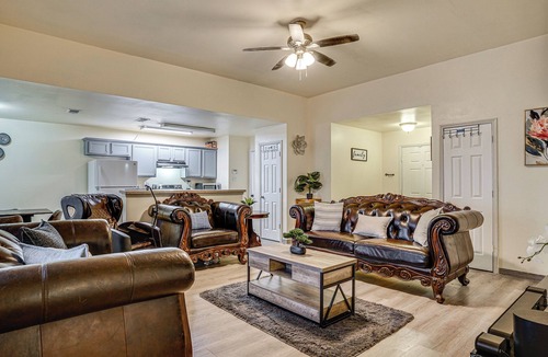 Dallas House | 16 Mi to Dallas Stadium! Home w/Easy City Access