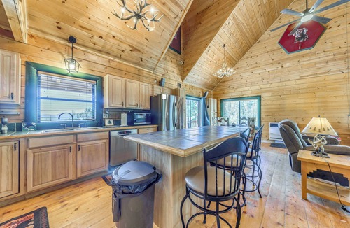 Ruidoso Cottage | 16 Mi to Ski Apache: Ruidoso Cabin Rental