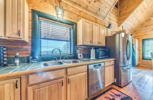 Ruidoso Cottage | 16 Mi to Ski Apache: Ruidoso Cabin Rental