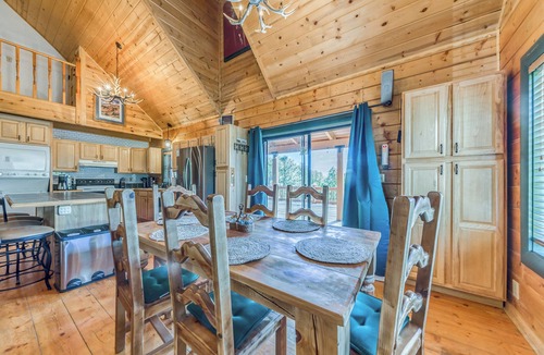 Ruidoso Cottage | 16 Mi to Ski Apache: Ruidoso Cabin Rental