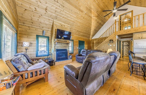 Ruidoso Cottage | 16 Mi to Ski Apache: Ruidoso Cabin Rental