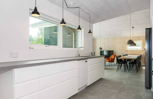 Fjellerup House | 16 person holiday home in Glesborg