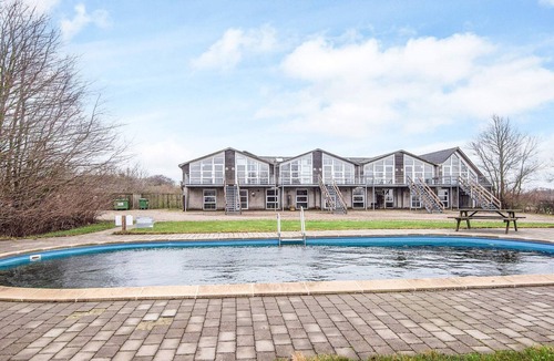 Emmerlev House | 16 person holiday home in Højer