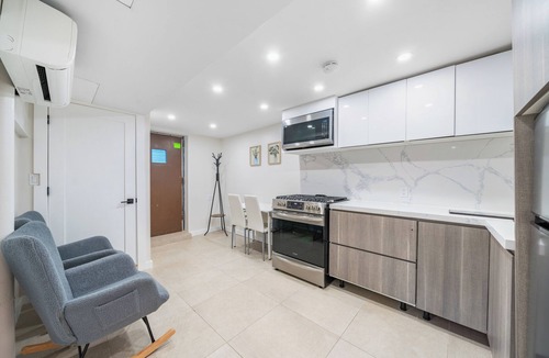 Passaic Apartment | 16 shower Head Stay Luxury Stay