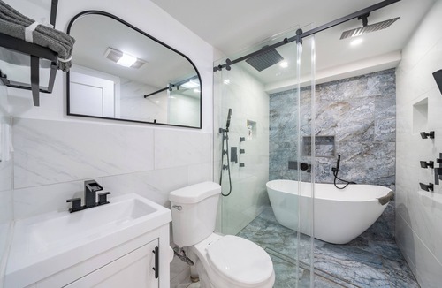 Passaic Apartment | 16 shower Head Stay Luxury Stay