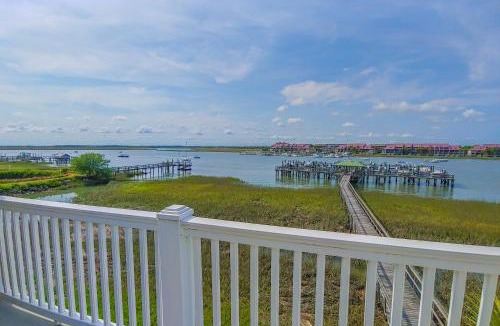 Folly Beach House | 16 Turtle Bay - Riverview - Pool