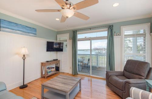 Folly Beach House | 16 Turtle Bay - Riverview - Pool