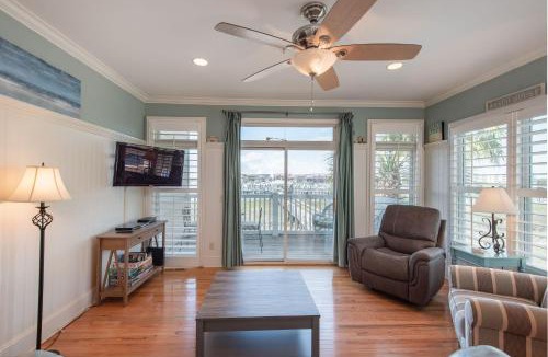 Folly Beach House | 16 Turtle Bay - Riverview - Pool