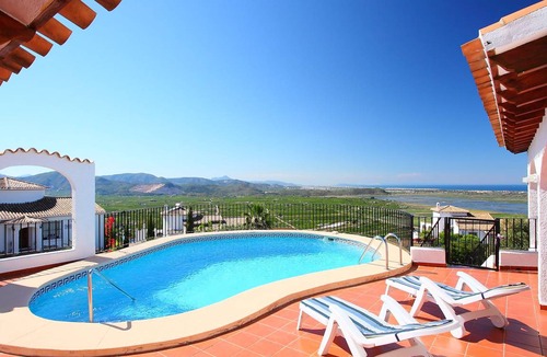 Pego House | 160 m² House ∙ 1 bedroom ∙ 8 guests