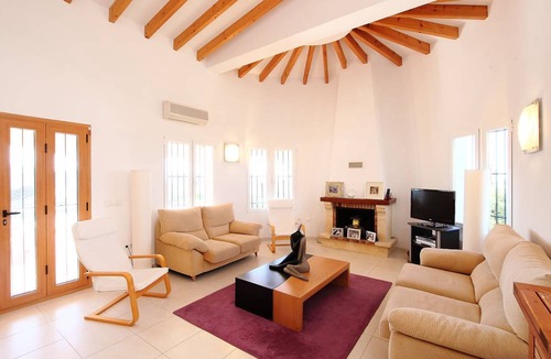 Pego House | 160 m² House ∙ 1 bedroom ∙ 8 guests