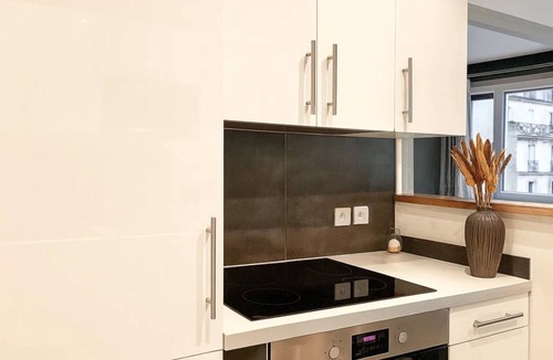 Necker Apartment | 1600 Lecourbe
