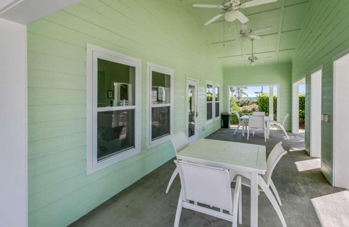 Innerarity Townhomes House | 16038 Innerarity Pt Rd