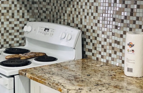Shannon House | 1616 quiet Home your home away from home enjoy inn