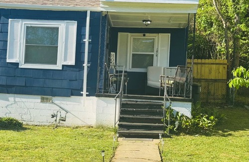 Shannon House | 1616 quiet Home your home away from home enjoy inn
