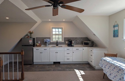 Chiltonville House | 1620 Retreat - Walk to BID Hosp, Private suite