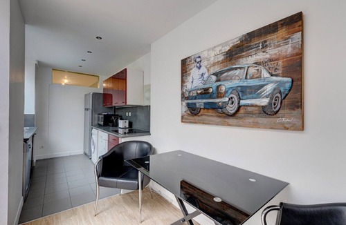 Quartier de la Folie-Mericourt Apartment | 164 Suite Rudy - Superb apartment in Paris.