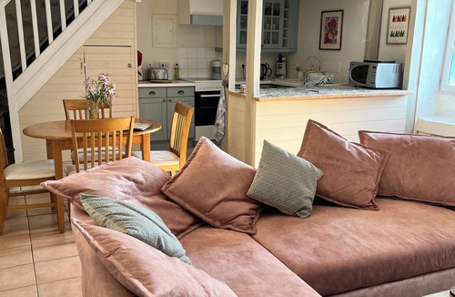 Edon Cottage | 16th Century Cottage with private heated pool and panoramic views